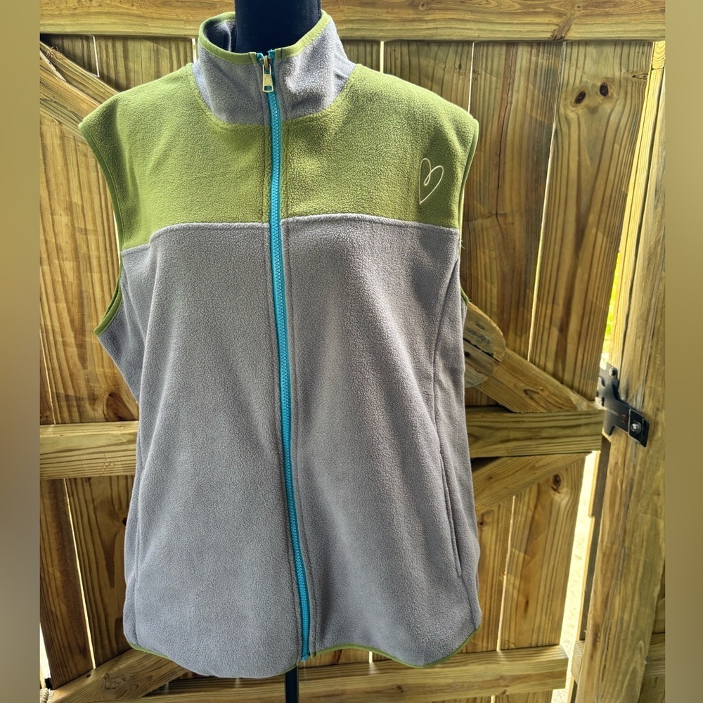 New Latched Mama Green & Gray Limited Edition Bee Kind Fleece Vest Size 2X